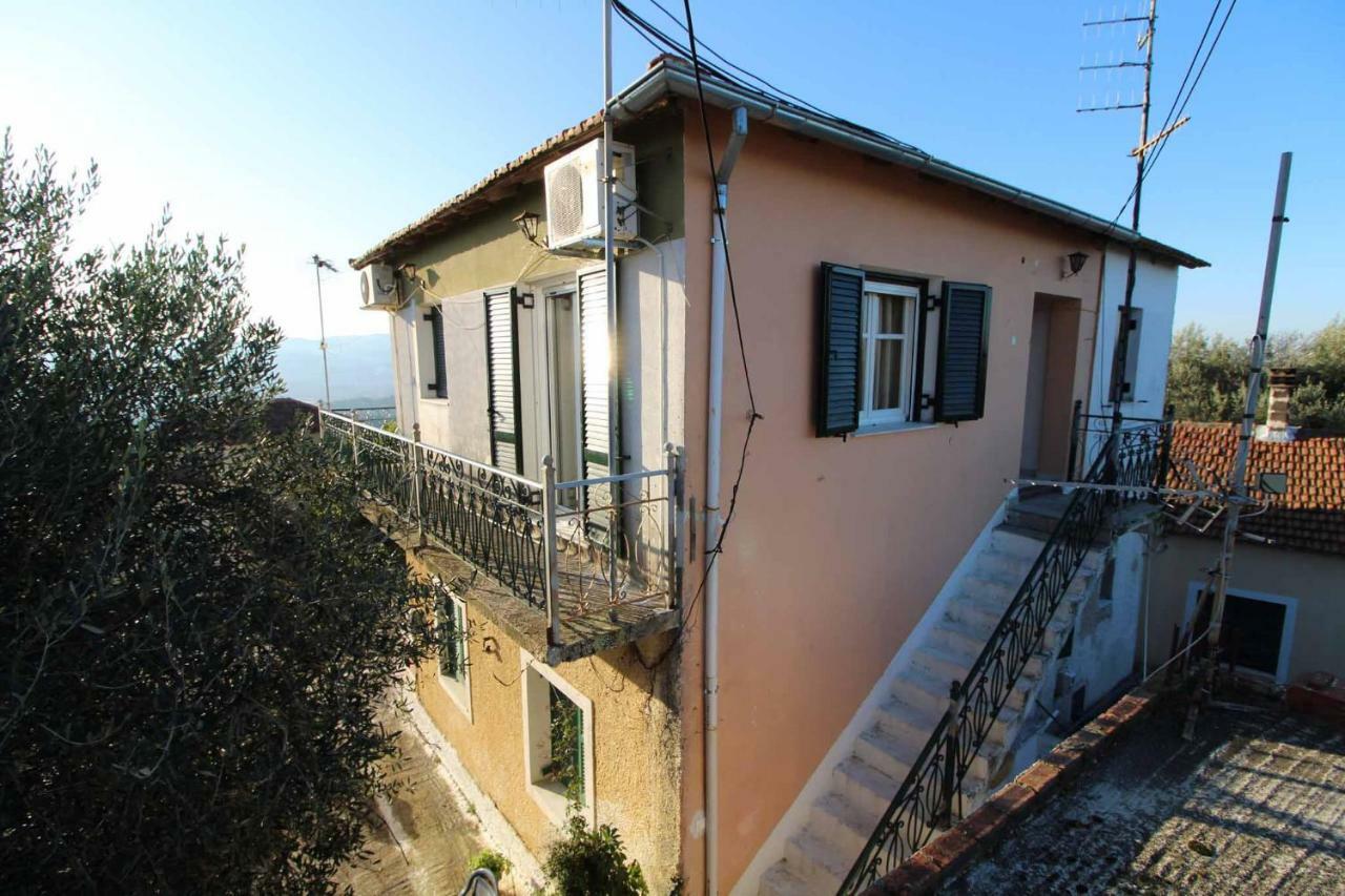 Alex Montos Apartment Karousades Corfu Exterior photo